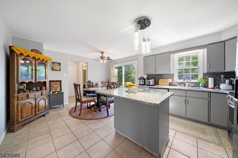 32 Montville Ave - Photo 7