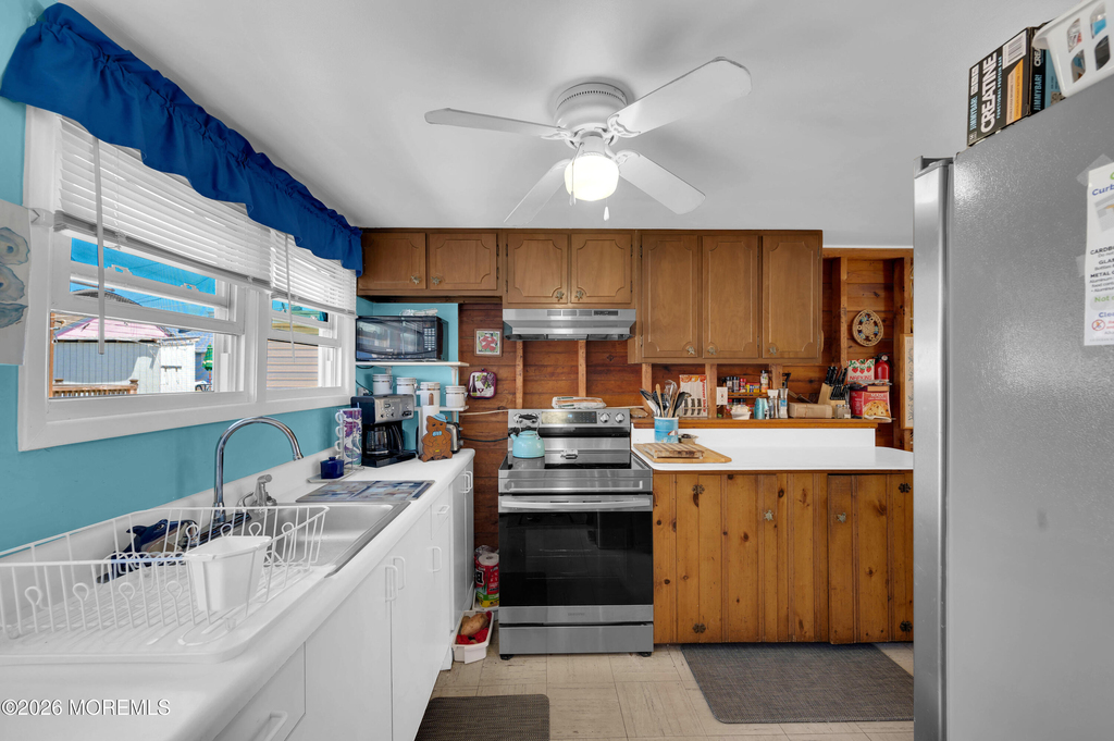 28 11th Lane - Photo 9