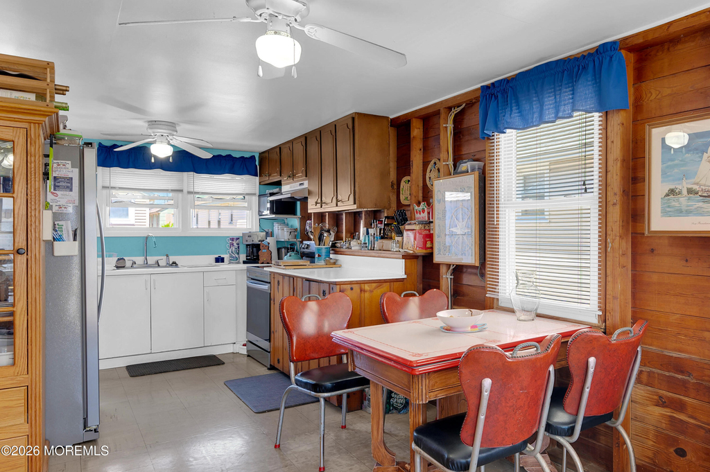 28 11th Lane - Photo 3