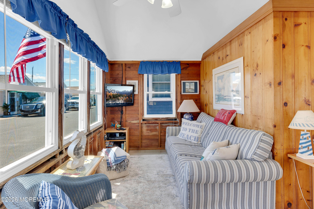 28 11th Lane - Photo 13