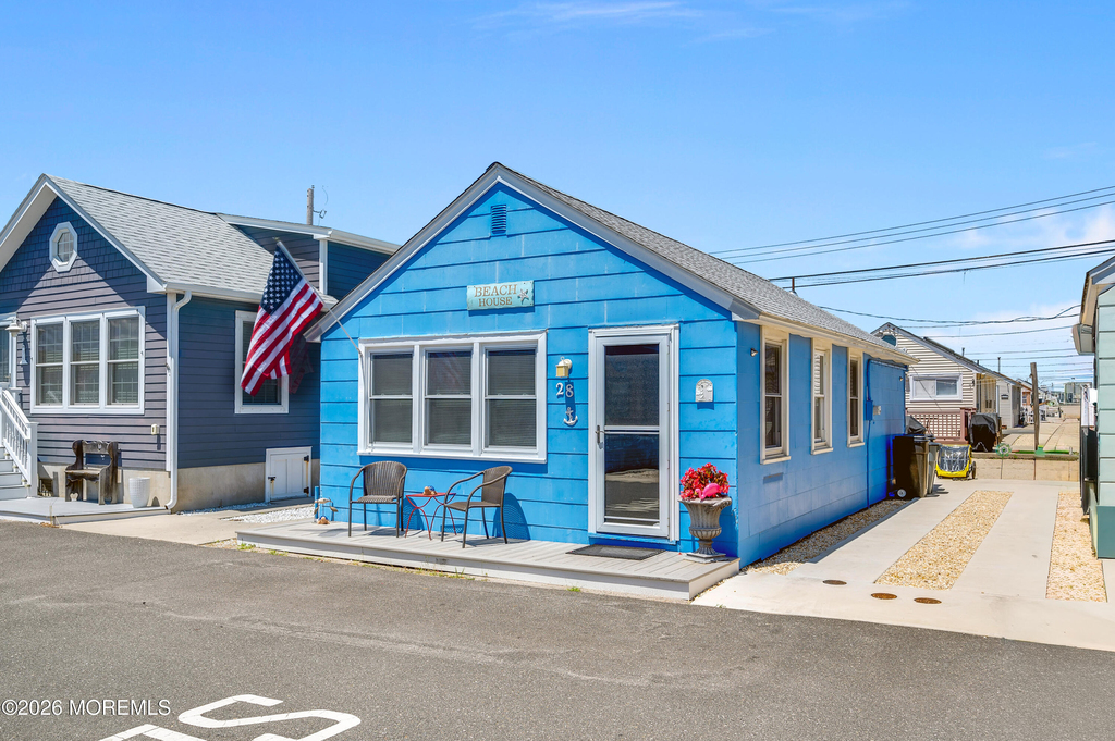 28 11th Lane - Photo 1