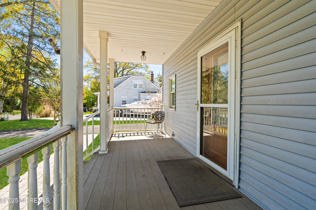 216 Chatham Avenue - Photo 2