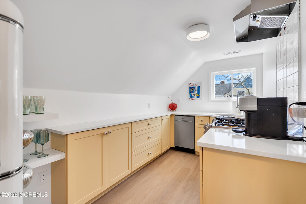 611 3rd Avenue - Photo 20
