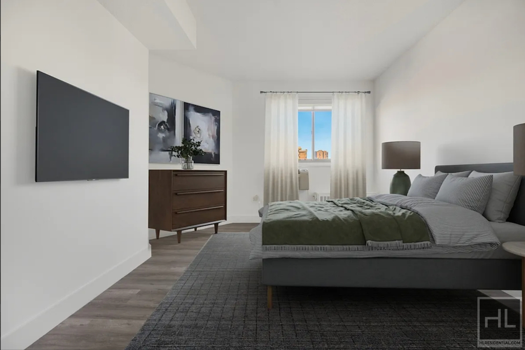 Second Avenue - Photo 5