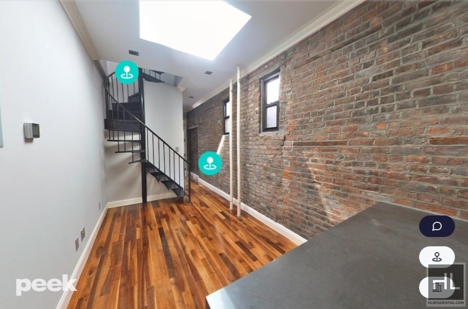 Mulberry Street - Photo 4
