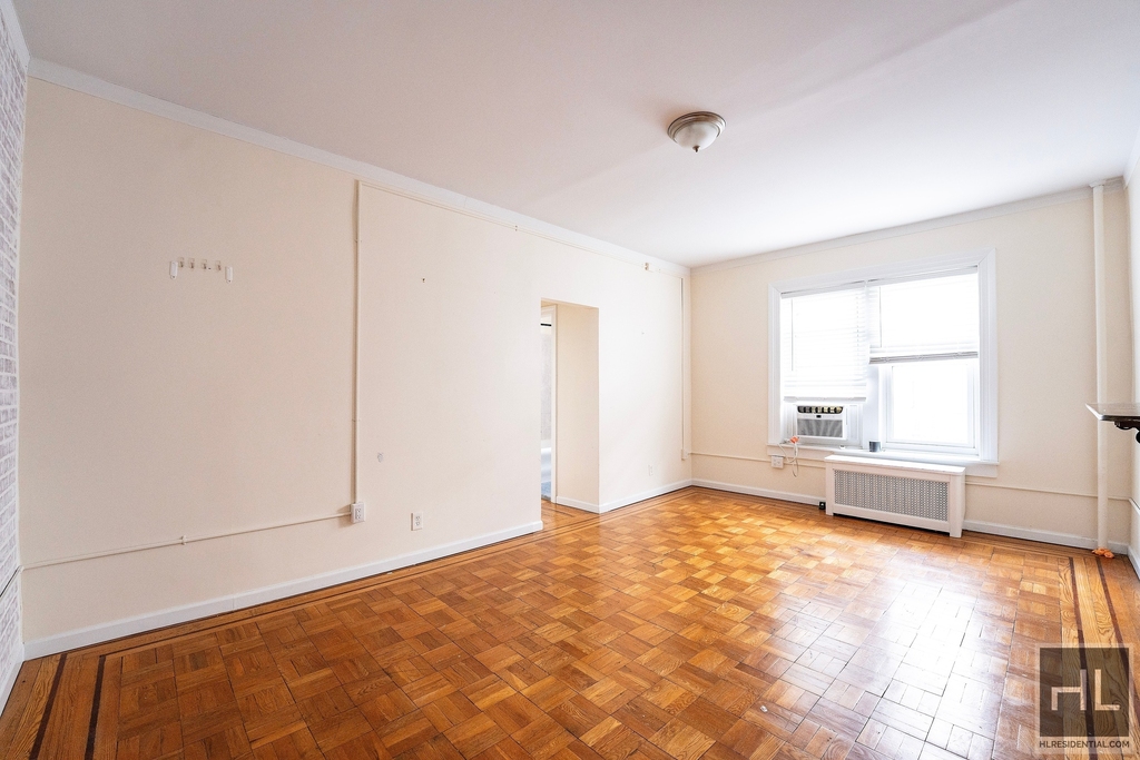 Bay Ridge Avenue - Photo 1