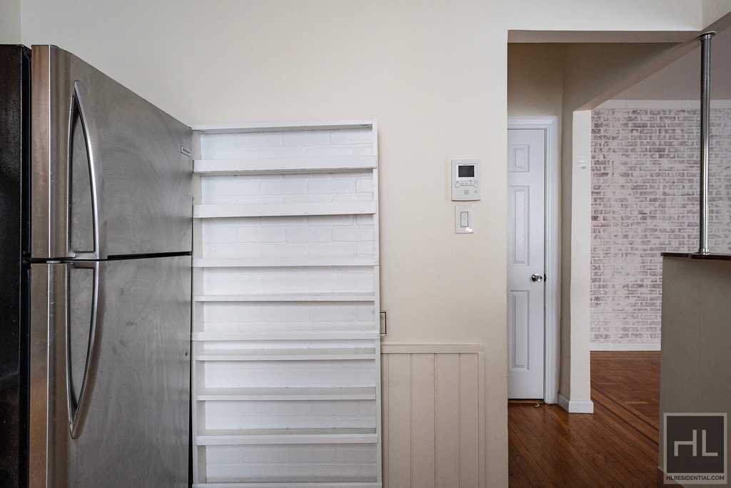 Bay Ridge Avenue - Photo 15