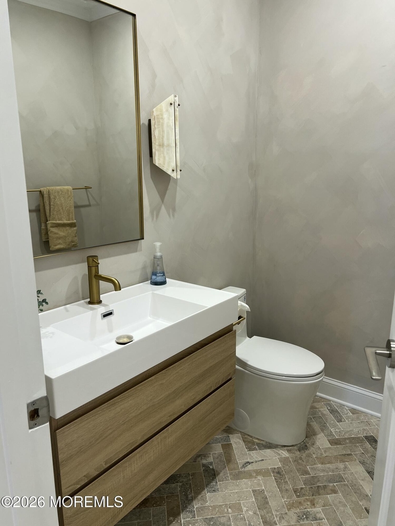 121 Riviera Drive - Photo 4