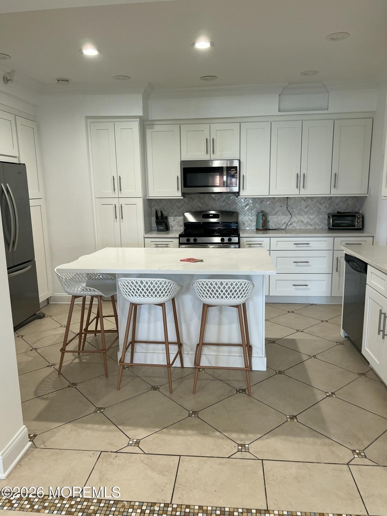 121 Riviera Drive - Photo 2
