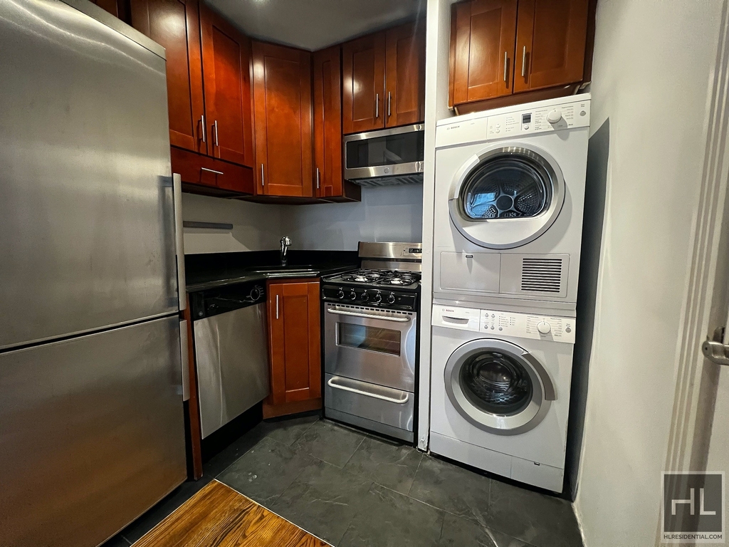 Hudson Street - Photo 4