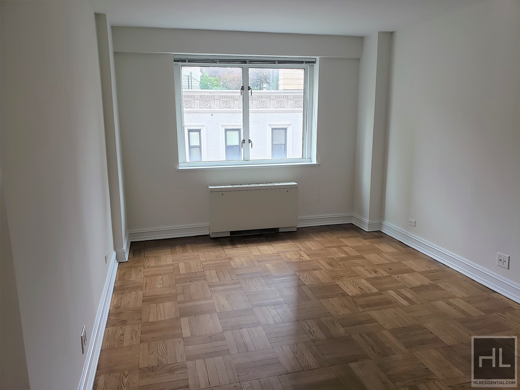 East 71st Street - Photo 2