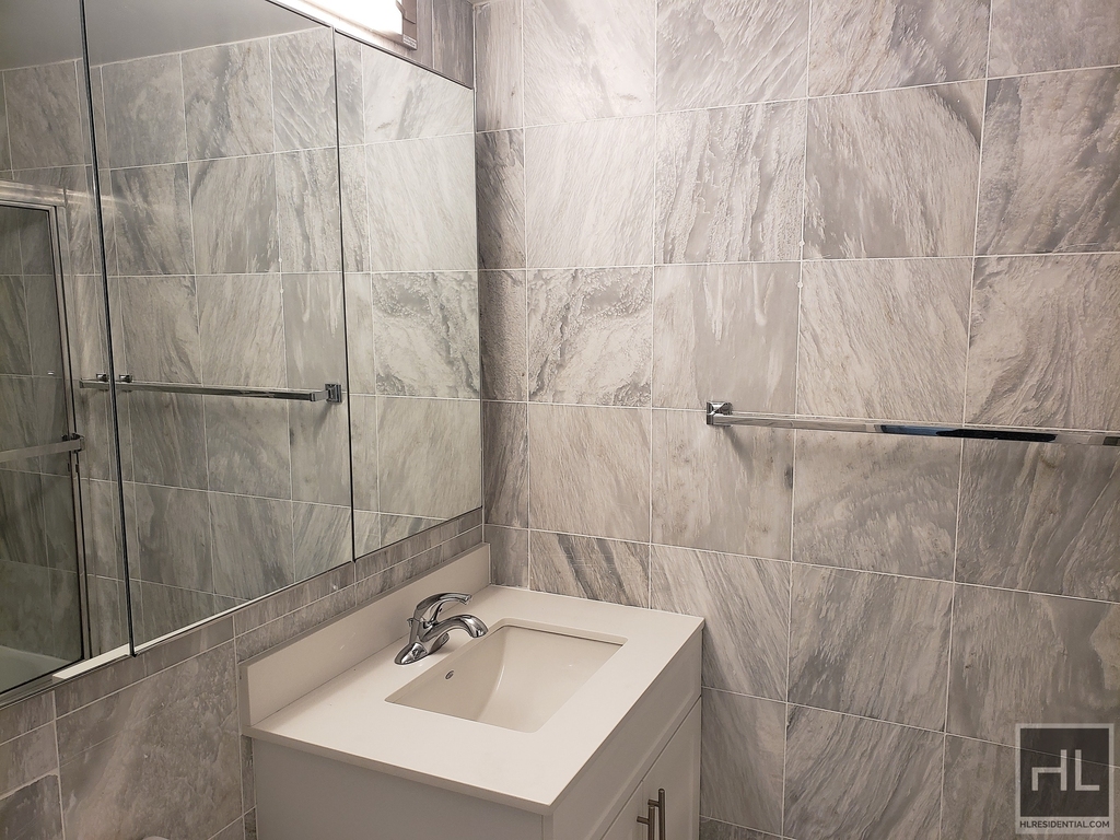 East 71st Street - Photo 5