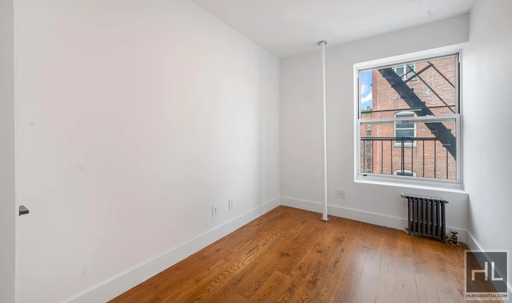 East 5th Street - Photo 5