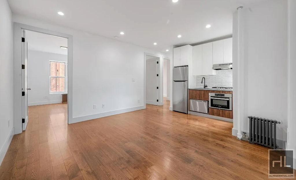 East 5th Street - Photo 7