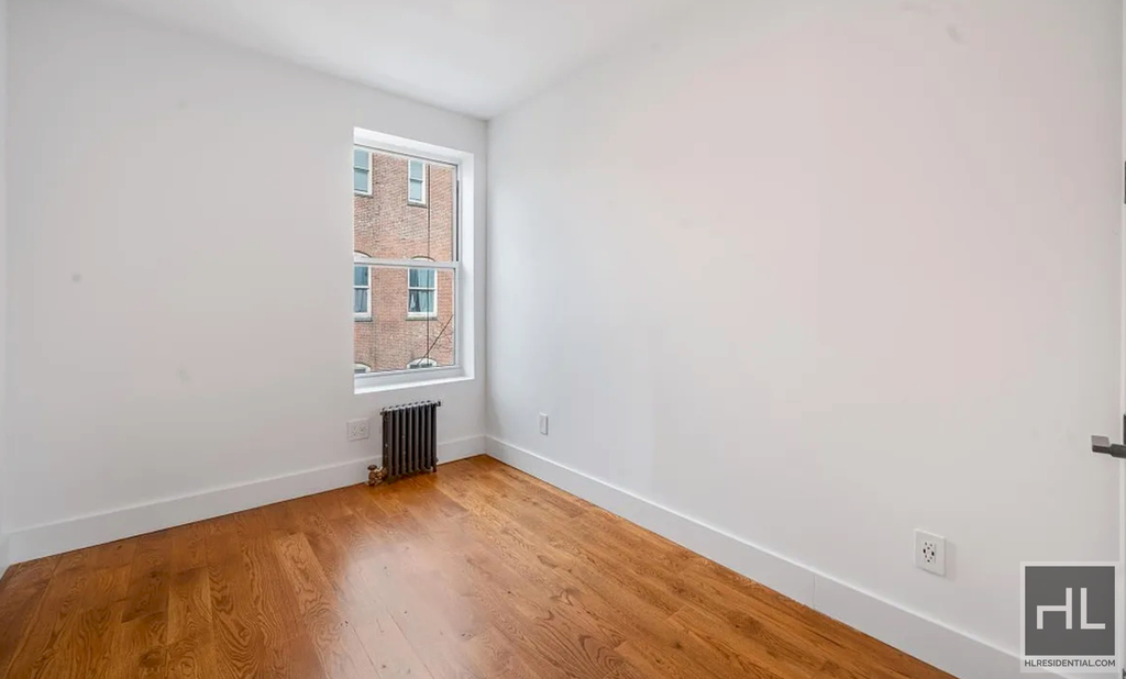 East 5th Street - Photo 5