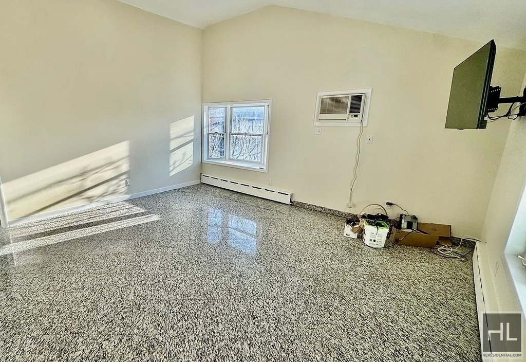 158 Avenue - Photo 3
