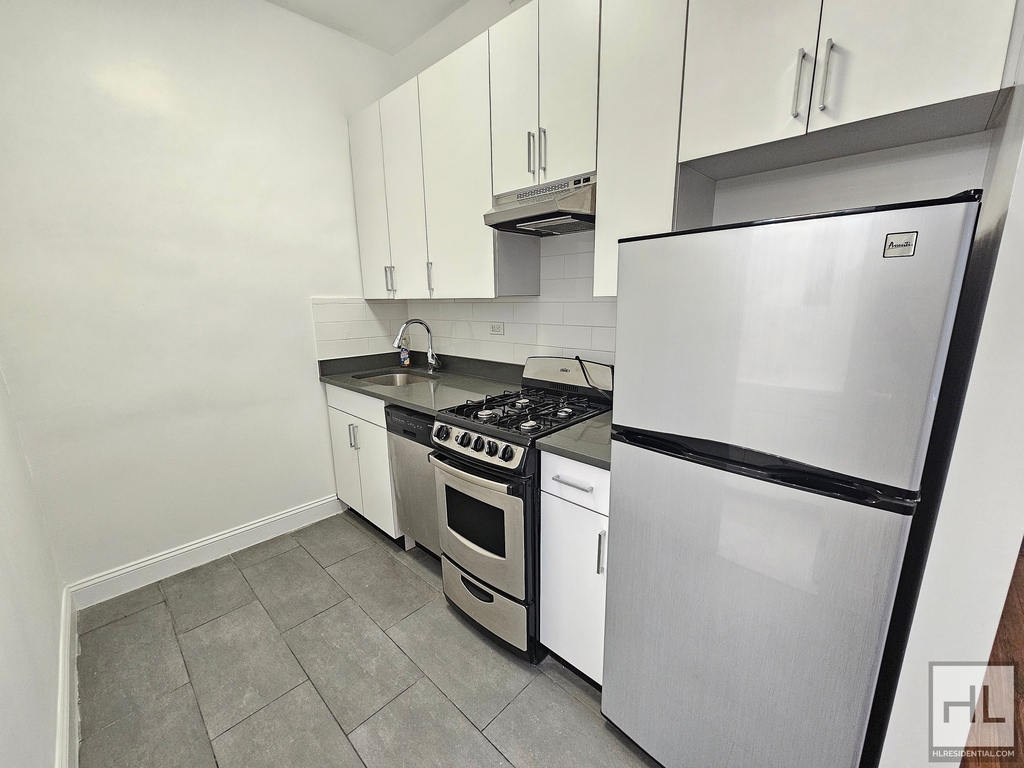 West 9 Street - Photo 1