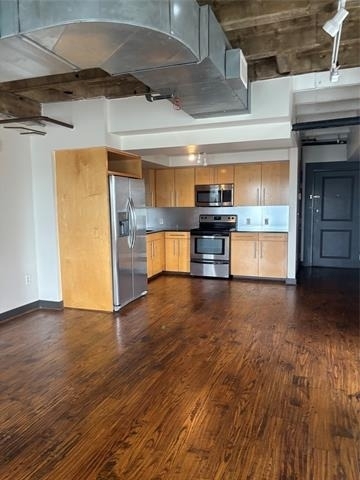 329 E Colorado Boulevard - Photo 4