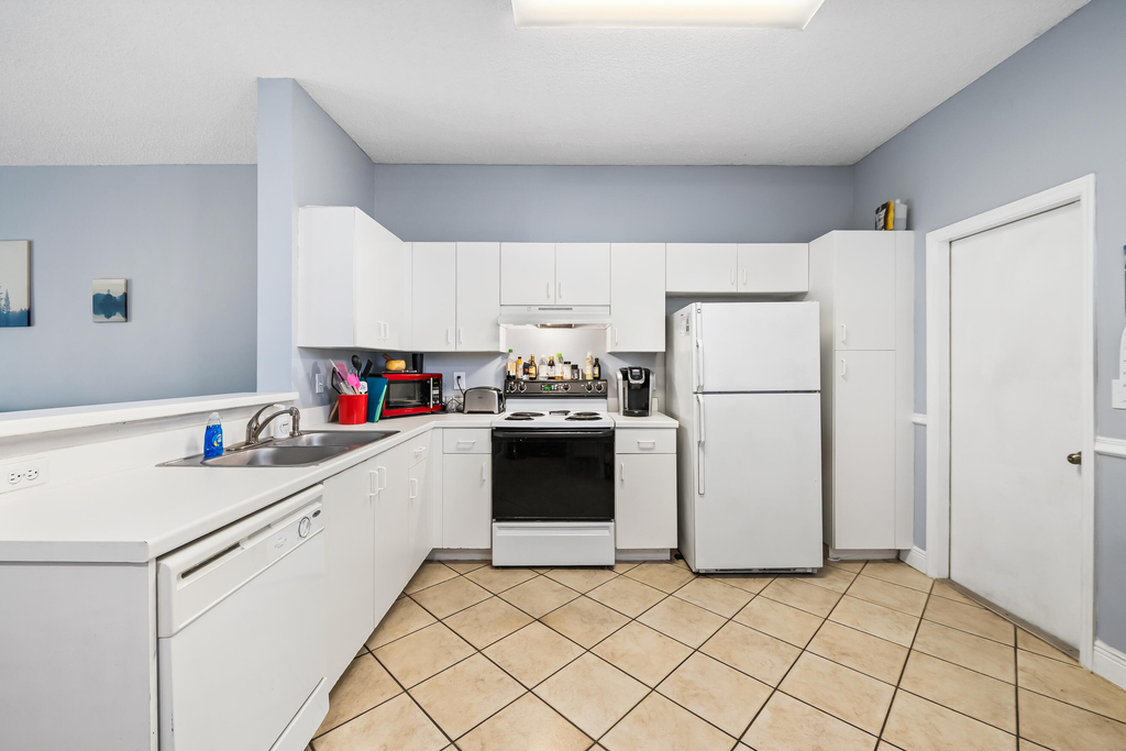 2185 Salerno Circle - Photo 10