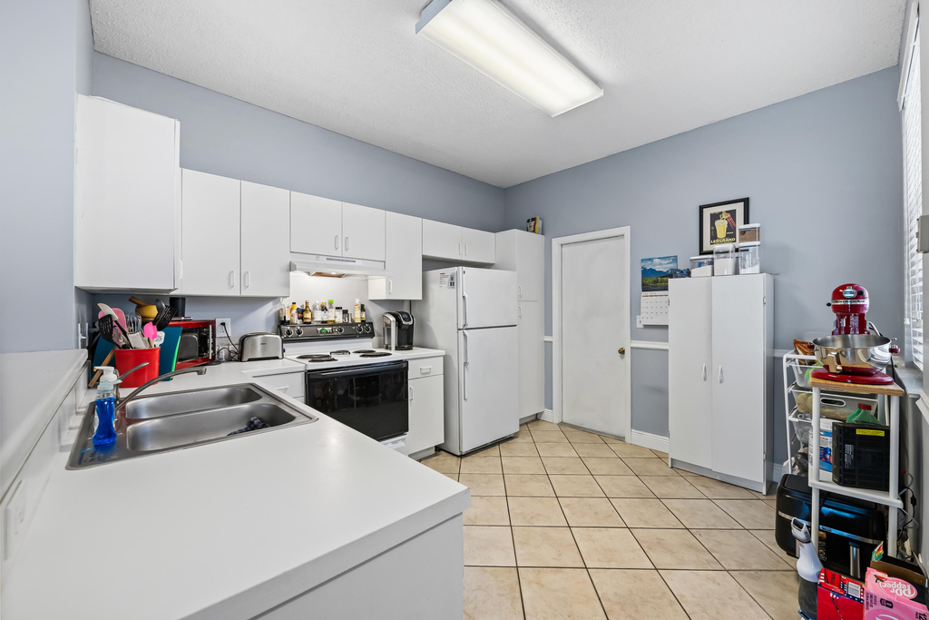 2185 Salerno Circle - Photo 9