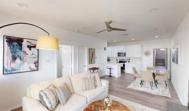 3235 Dallas Street - Photo 4