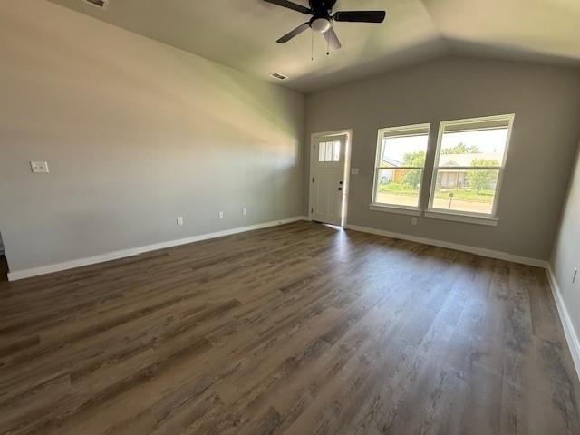 950 Minda Street - Photo 2