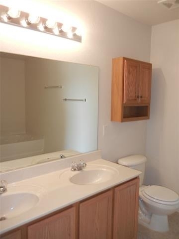 2801 Mockingbird Street - Photo 18