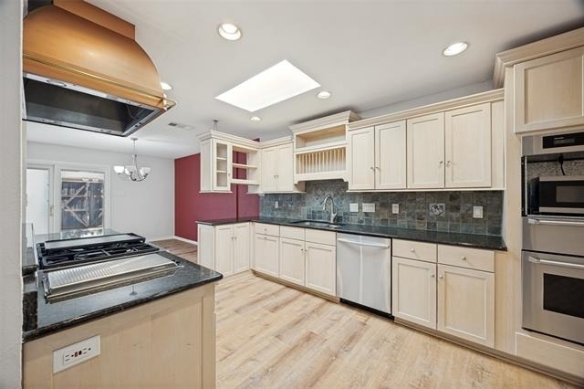 10404 Boedeker Street - Photo 2