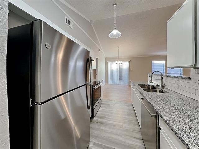 328 Teakwood Lane - Photo 2
