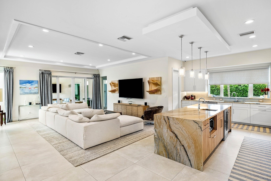 217 Gulfstream Boulevard - Photo 6