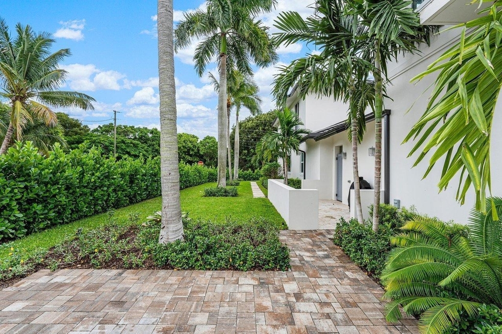 217 Gulfstream Boulevard - Photo 42