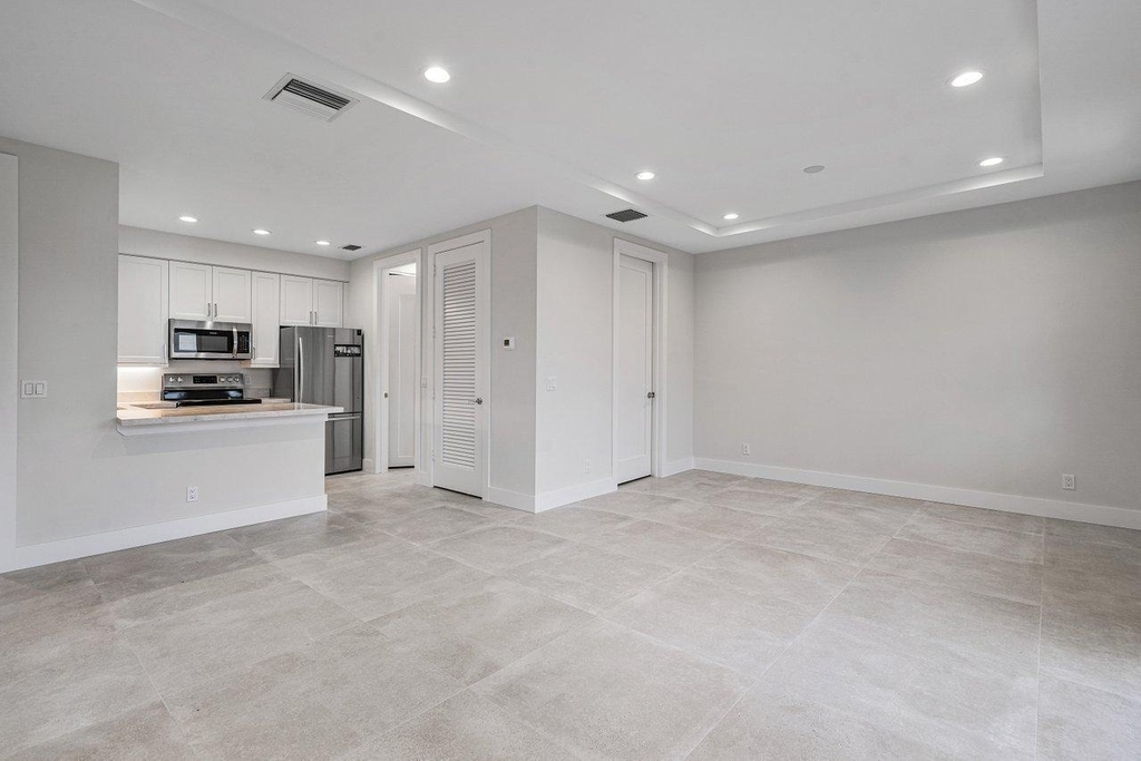 217 Gulfstream Boulevard - Photo 43