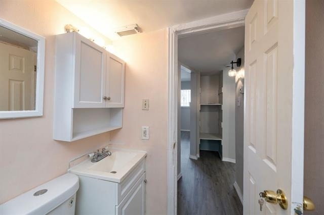 2408 Meyers Street - Photo 10