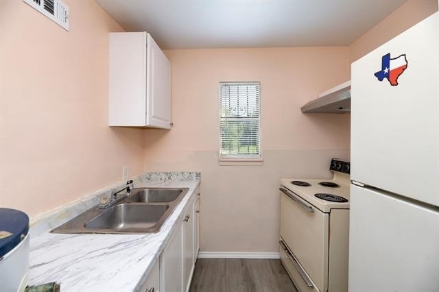 2408 Meyers Street - Photo 4