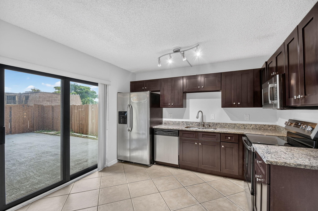 744 Springdale Circle - Photo 17