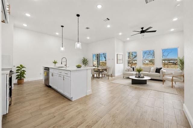 202 Dover Drive - Photo 2