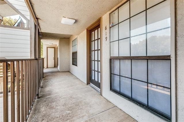 6108 Abrams Road - Photo 11