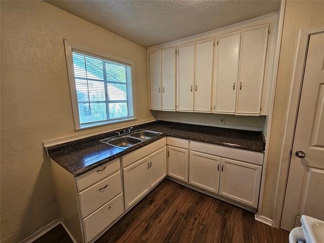 6540 Hollis Avenue - Photo 9