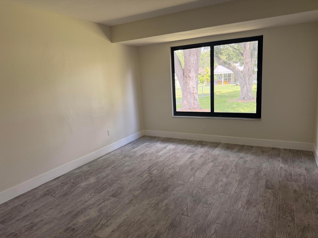 1117 Se Stewart Road - Photo 11