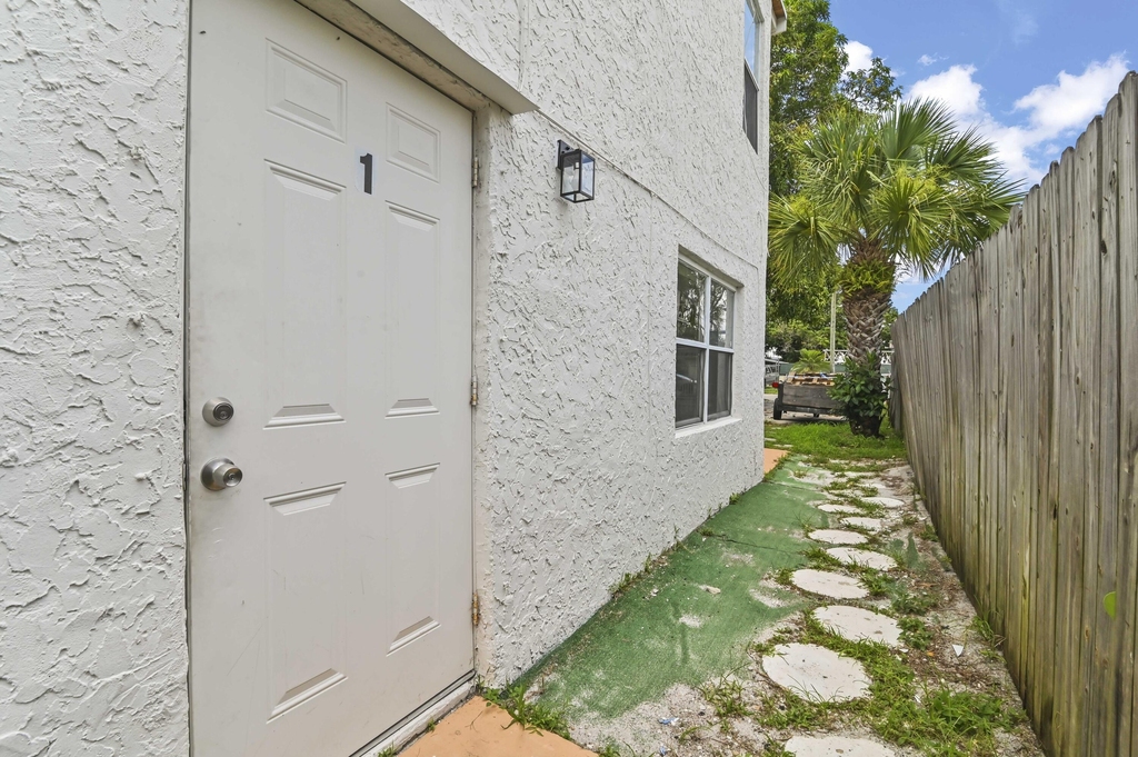 515 Putnam Road - Photo 3