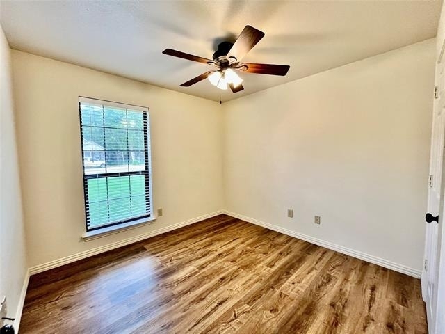 525 W Lloyd Street - Photo 8
