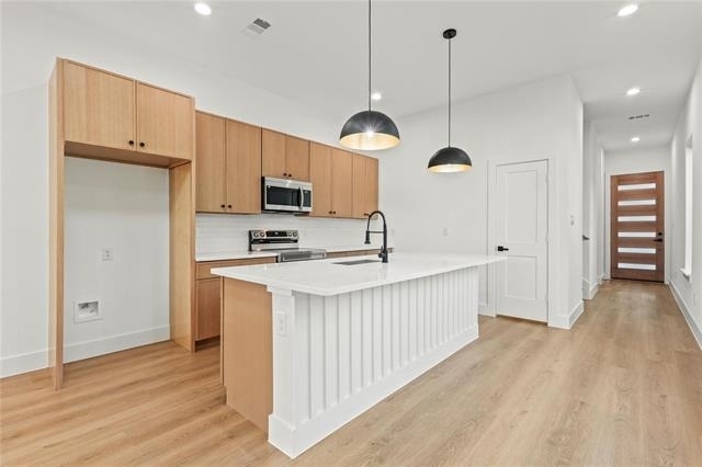 3523 S Harwood Street - Photo 6