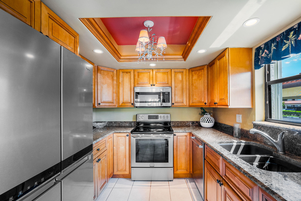 361 Sw South River Drive - Photo 11