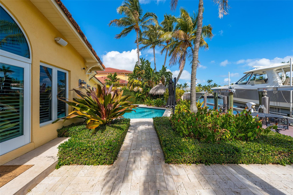 330 Royal Plaza Drive - Photo 32
