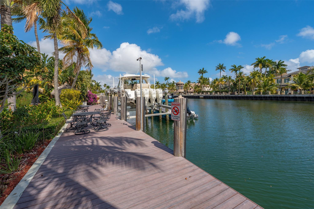 330 Royal Plaza Drive - Photo 33