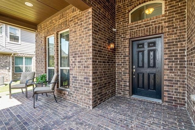 1824 Sparrow Street - Photo 2