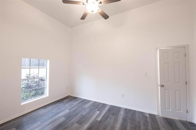415 W 7th Street - Photo 9