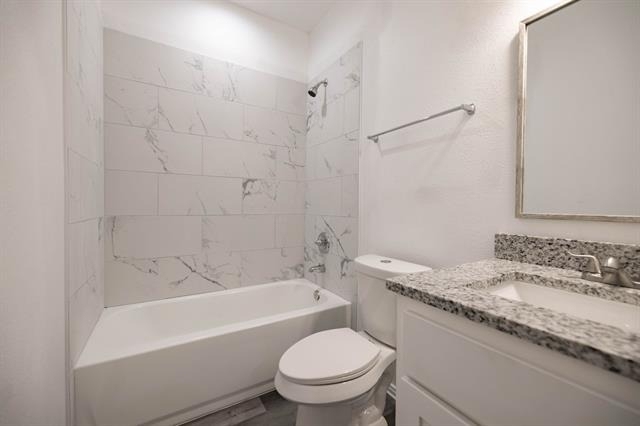 415 W 7th Street - Photo 6