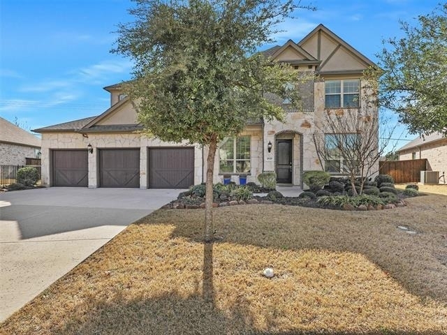 1820 Amazon Drive - Photo 0