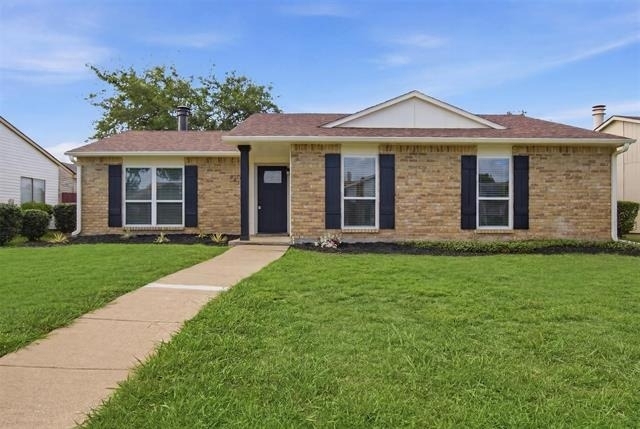 5633 Truitt Street - Photo 0